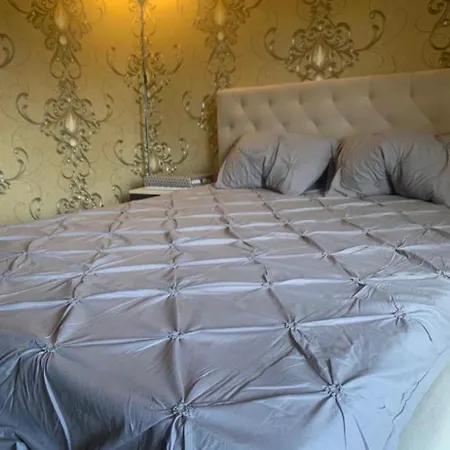 Luxury * بوخارست