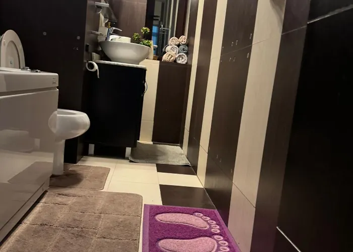 Luxury * بوخارست